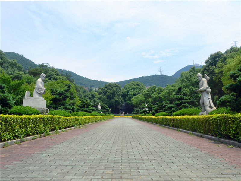 安贤园公墓20年墓地使用年限和墓地管理费首次墓价包涵20年费用是什么意思