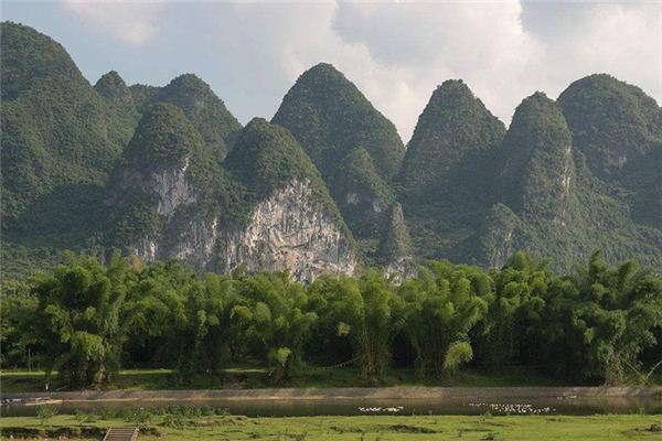 梦见高山